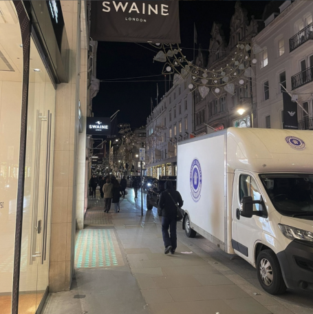 Vantastic Removals handling a prestigious clothing retailer's move on Regent Street.